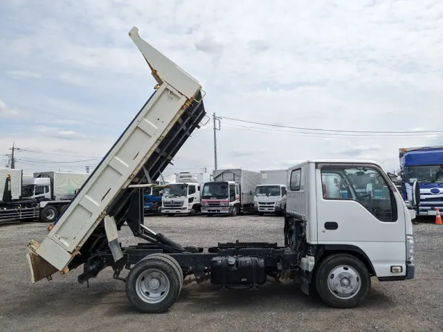 いすゞ エルフ TPG-NKR85AD(2WD)の写真34