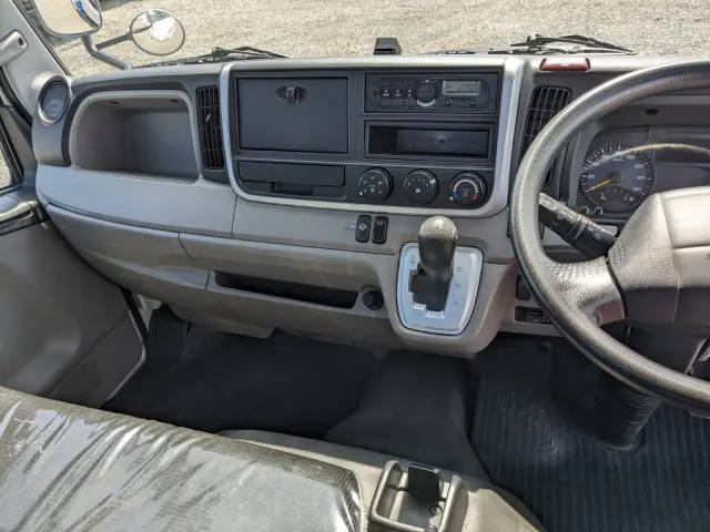 三菱 キャンター TPG-FEA50(2WD)の写真8