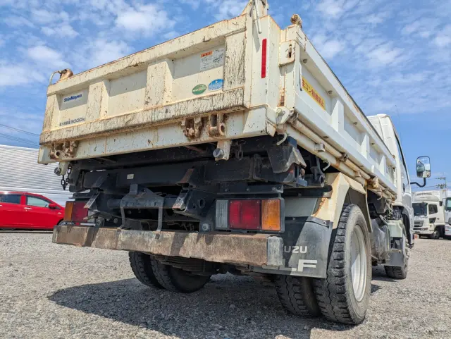 いすゞ エルフ TPG-NKR85AN(2WD)の写真6