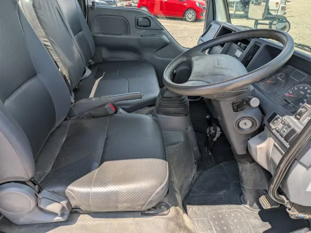 いすゞ エルフ TPG-NKR85AN(2WD)の写真8