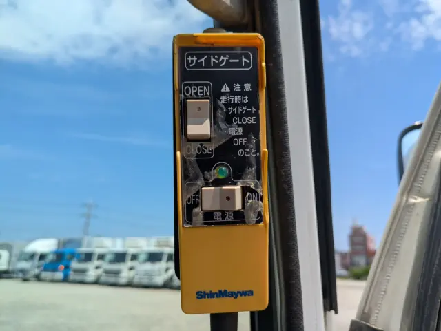 いすゞ エルフ TPG-NKR85AN(2WD)の写真42