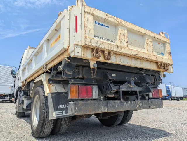 いすゞ エルフ TPG-NKR85AN(2WD)の写真5