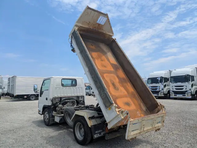 いすゞ エルフ TPG-NKR85AN(2WD)の写真18