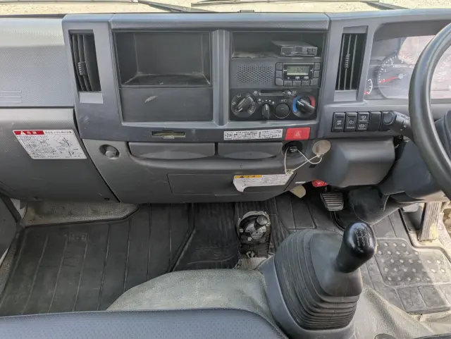 いすゞ エルフ TPG-NKR85AN(2WD)の写真28