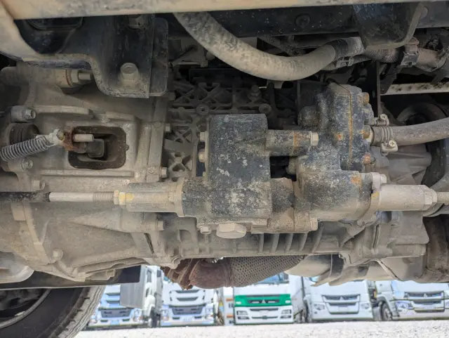 いすゞ エルフ TPG-NKR85AN(2WD)の写真38