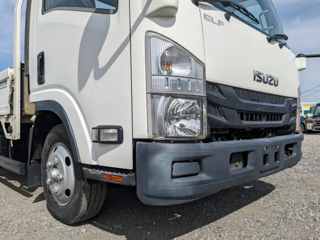 いすゞ エルフ TPG-NNR85AR(2WD)の写真14
