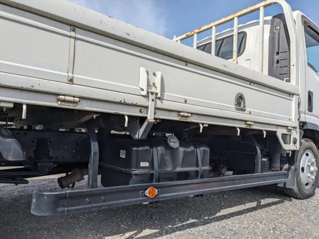 いすゞ エルフ TPG-NNR85AR(2WD)の写真30