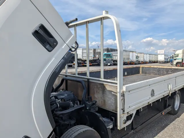 いすゞ エルフ TPG-NNR85AR(2WD)の写真32