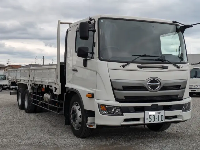 日野 レンジャー 2KG-GK2ABA(6x4)の写真2