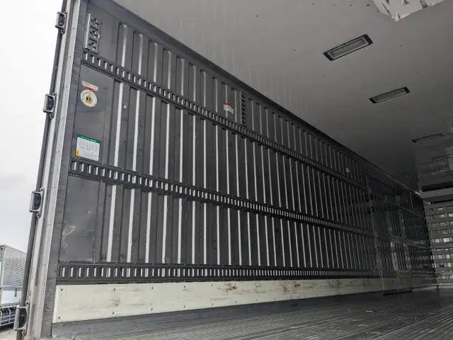 日野 プロフィア 2DG-FS1EHGの写真25