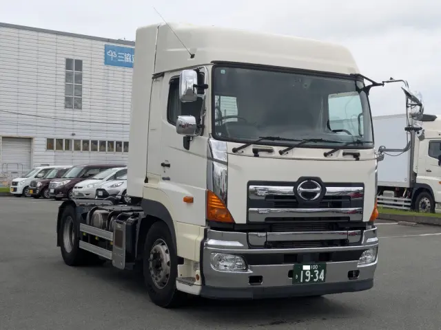 日野 プロフィア QPG-SH1EEDG(2WD)の写真2