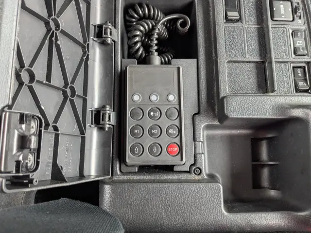 日野 プロフィア QPG-SH1EEDG(2WD)の写真28