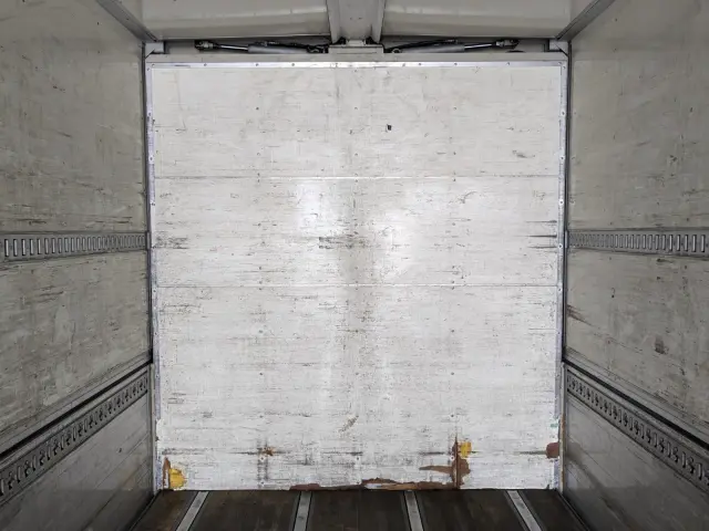 いすゞ ギガ QKG-CYJ77A(8x4)の写真14