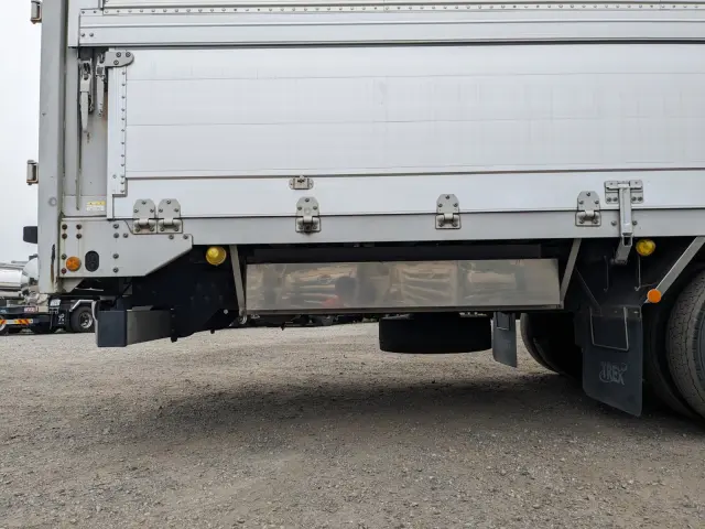 いすゞ ギガ QKG-CYJ77A(8x4)の写真31