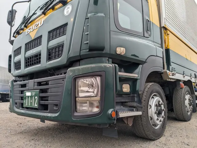 いすゞ ギガ QKG-CYJ77A(8x4)の写真48