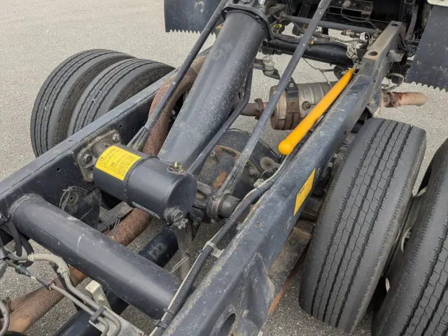 三菱 キャンター TPG-FBA60(2WD)の写真17