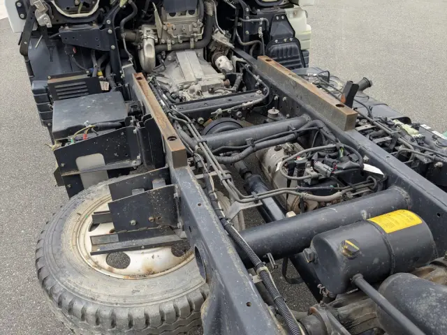三菱 キャンター TPG-FBA60(2WD)の写真18