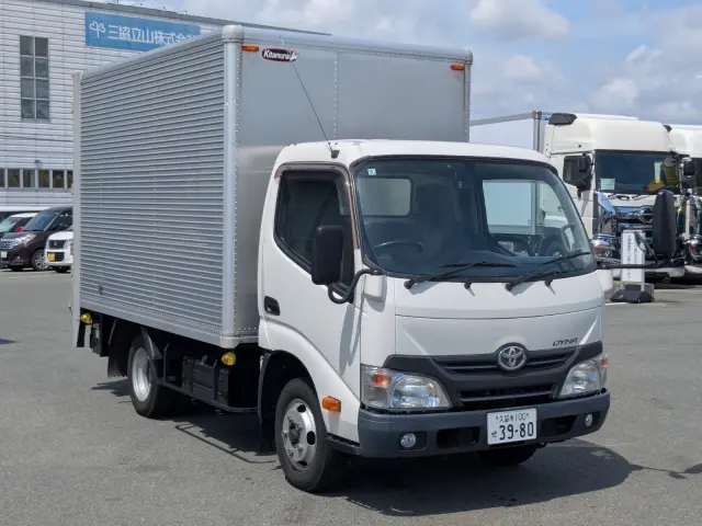 トヨタ ダイナ TKG-XZU605(2WD)の写真2
