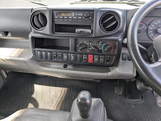 トヨタ ダイナ TKG-XZU605(2WD)の写真10