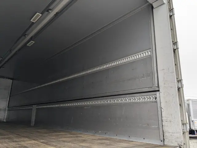 三菱 スーパーグレート QKG-FU54VZ(6x2)の写真17