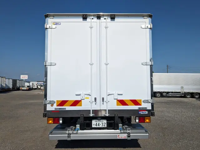 三菱 ファイター 2KG-FK65F(2WD)の写真5