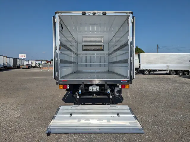 三菱 ファイター 2KG-FK65F(2WD)の写真8