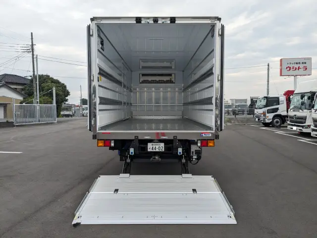 三菱 ファイター 2KG-FK65F(2WD)の写真9