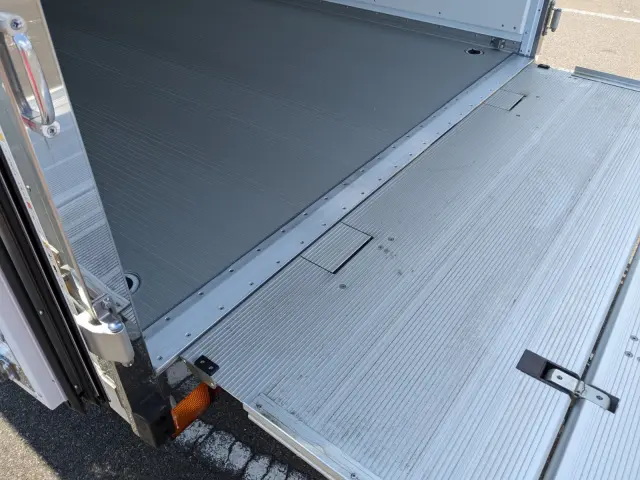 三菱 ファイター 2KG-FK65F(2WD)の写真11
