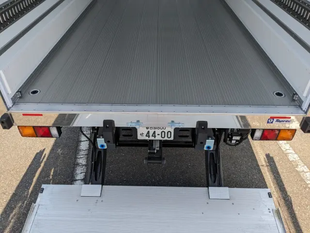 三菱 ファイター 2KG-FK65F(2WD)の写真12