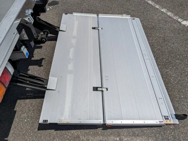 三菱 ファイター 2KG-FK65F(2WD)の写真10