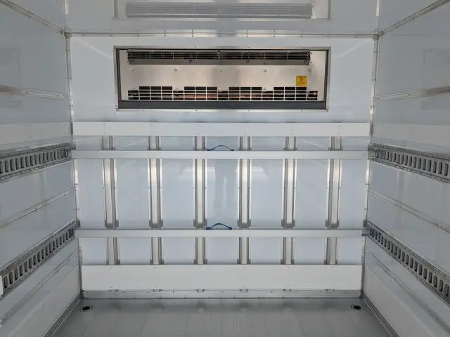 三菱 ファイター 2KG-FK65F(2WD)の写真18