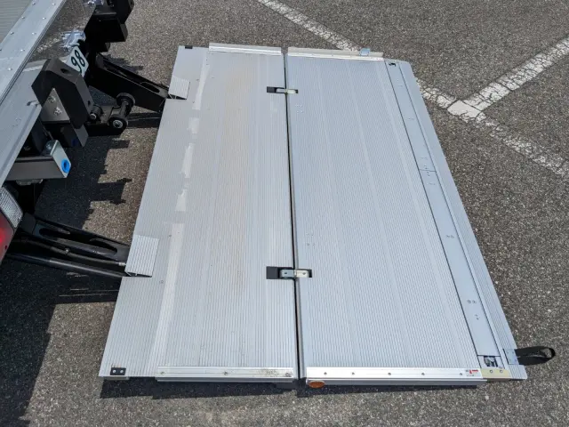 三菱 ファイター 2KG-FK65F(2WD)の写真10