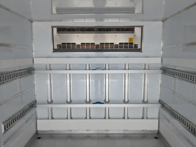 三菱 ファイター 2KG-FK65F(2WD)の写真18