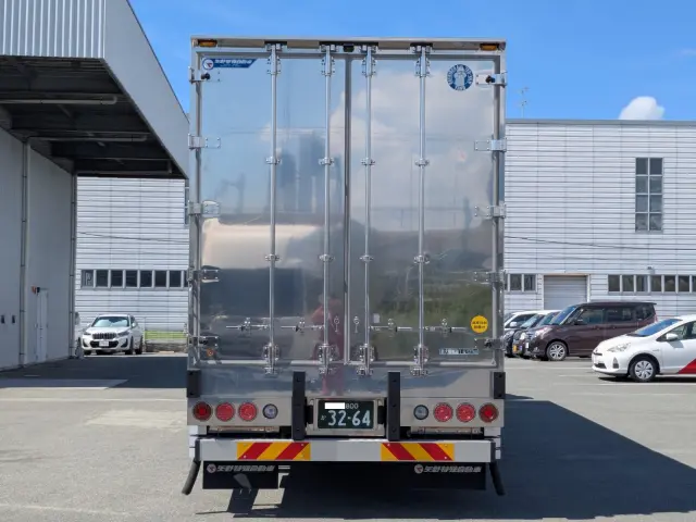 日野 プロフィア 2DG-FR1AHC(6x2)の写真7