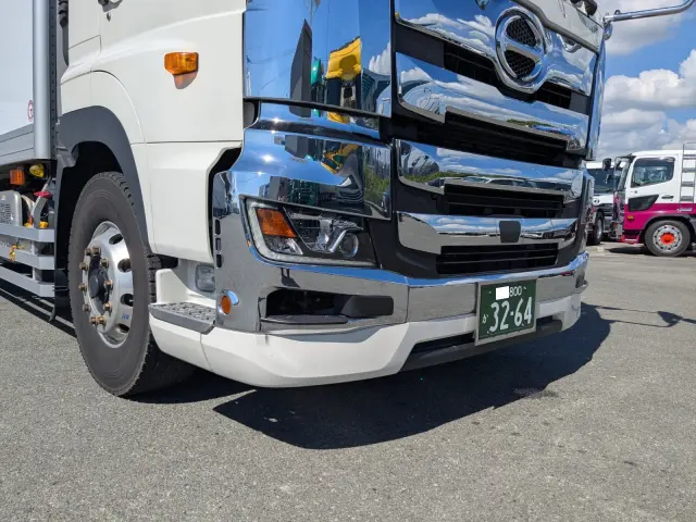 日野 プロフィア 2DG-FR1AHC(6x2)の写真22
