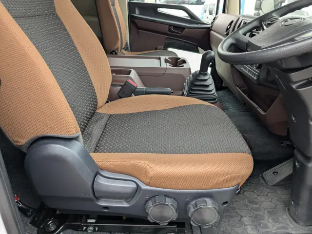 日野 レンジャー 2KG-FD2ABG(2WD)の写真28