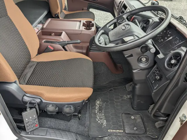 日野 レンジャー 2KG-FD2ABG(2WD)の写真9
