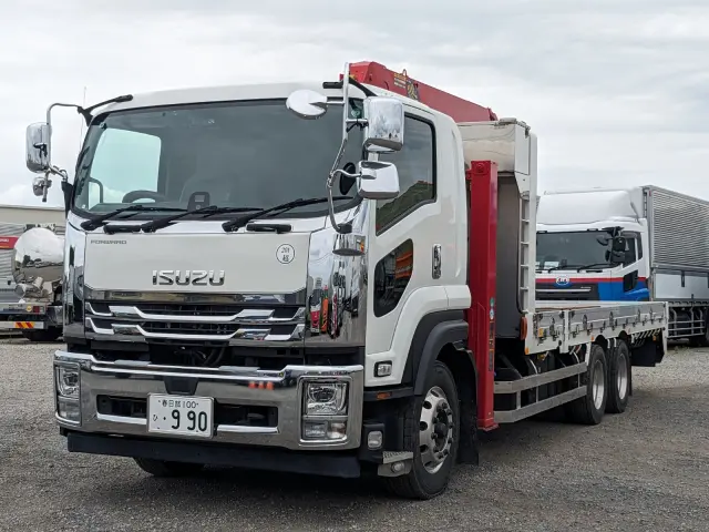 いすゞ フォワード 2KG-FVZ60U2(6x4)の写真1