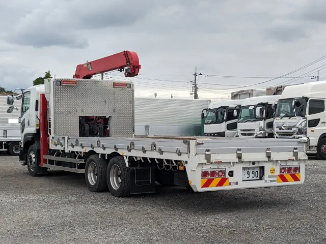 いすゞ フォワード 2KG-FVZ60U2(6x4)の写真3