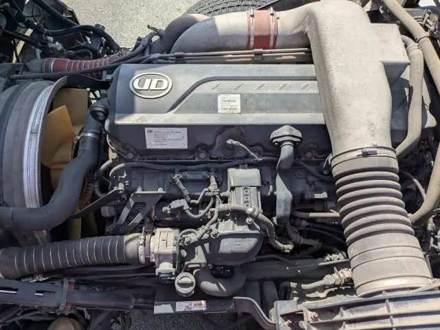 UD クオン QKG-CD5YL(6x2)の写真42