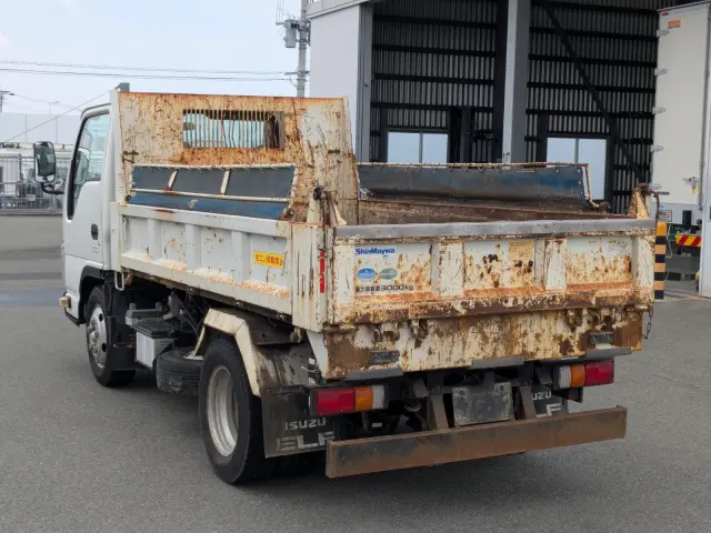 いすゞ エルフ TPG-NKR85AN(2WD)の写真3