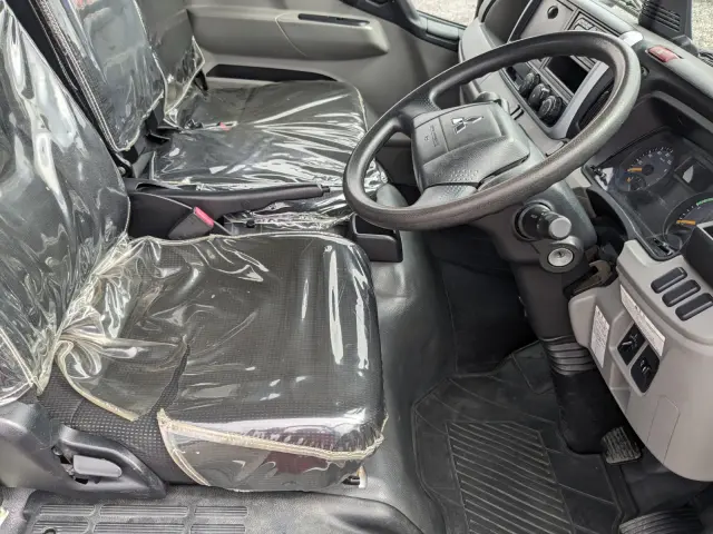 三菱 キャンター TPG-FEA20(2WD)の写真7