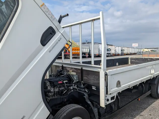 三菱 キャンター TPG-FEA20(2WD)の写真33