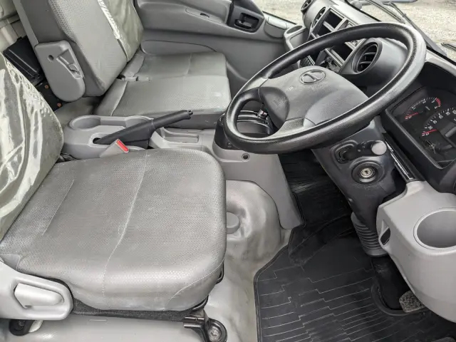 日野 デュトロ TPG-XZU710M(2WD)の写真8