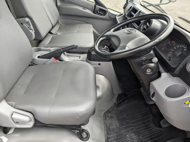 日野 デュトロ TPG-XZU710M(2WD)の写真13