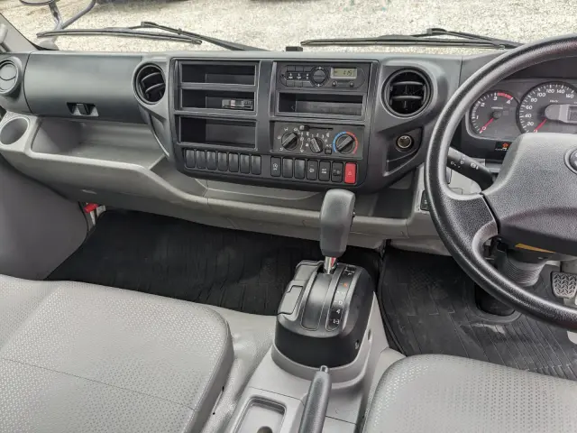 日野 デュトロ TPG-XZU710M(2WD)の写真12