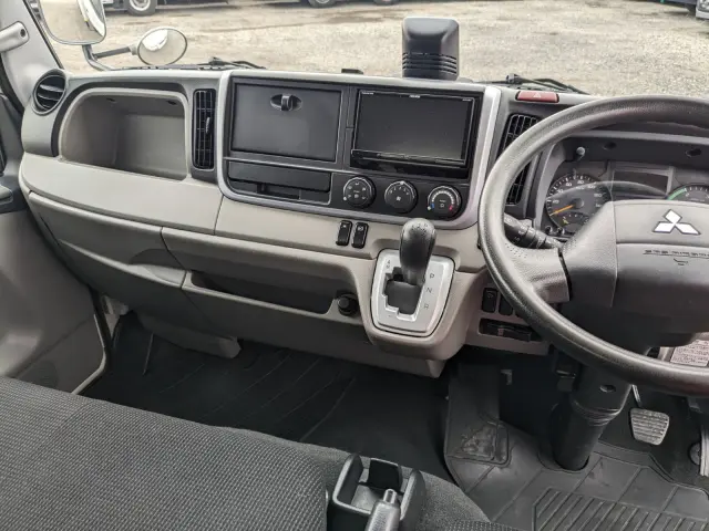 三菱 キャンター TPG-FEA50(2WD)の写真10