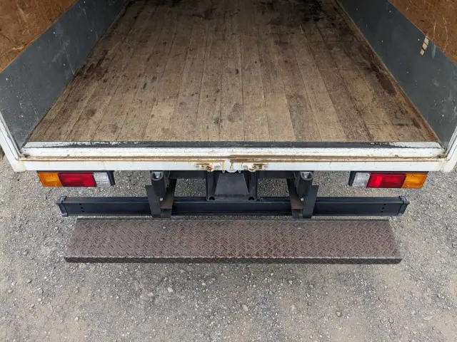 三菱 キャンター TPG-FEA50(2WD)の写真16