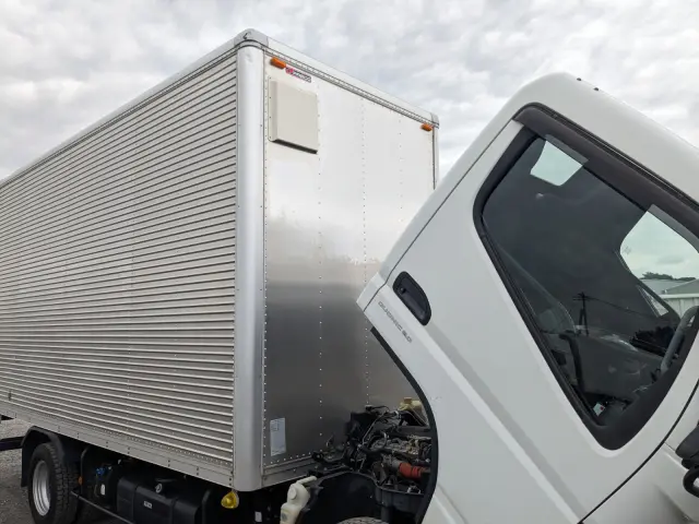 三菱 キャンター TPG-FEA50(2WD)の写真44