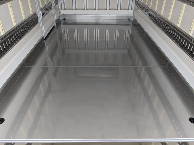 三菱 キャンター 2RG-FEAV0(2WD)の写真18
